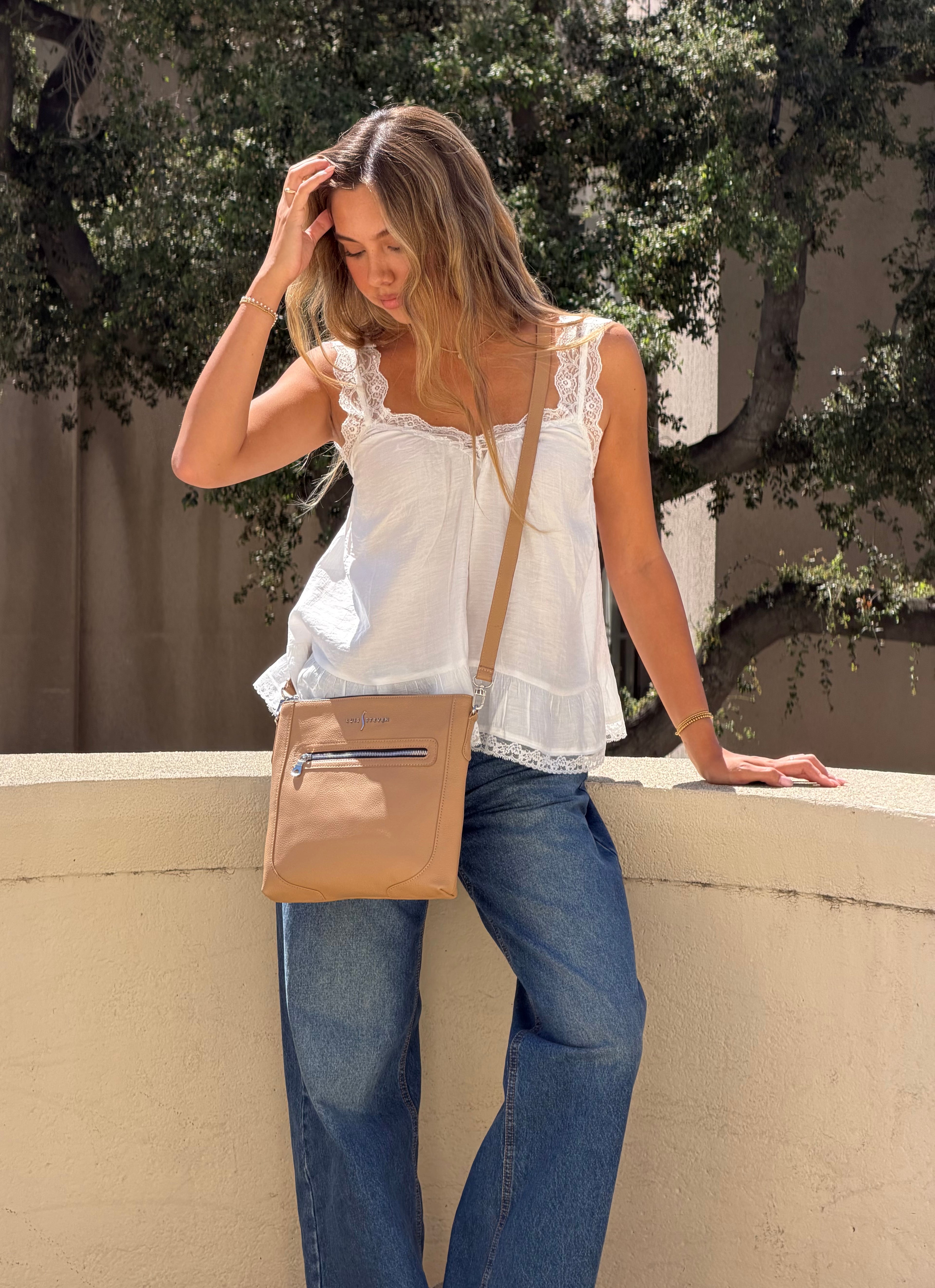 Flat Messenger -  Sand Pebble