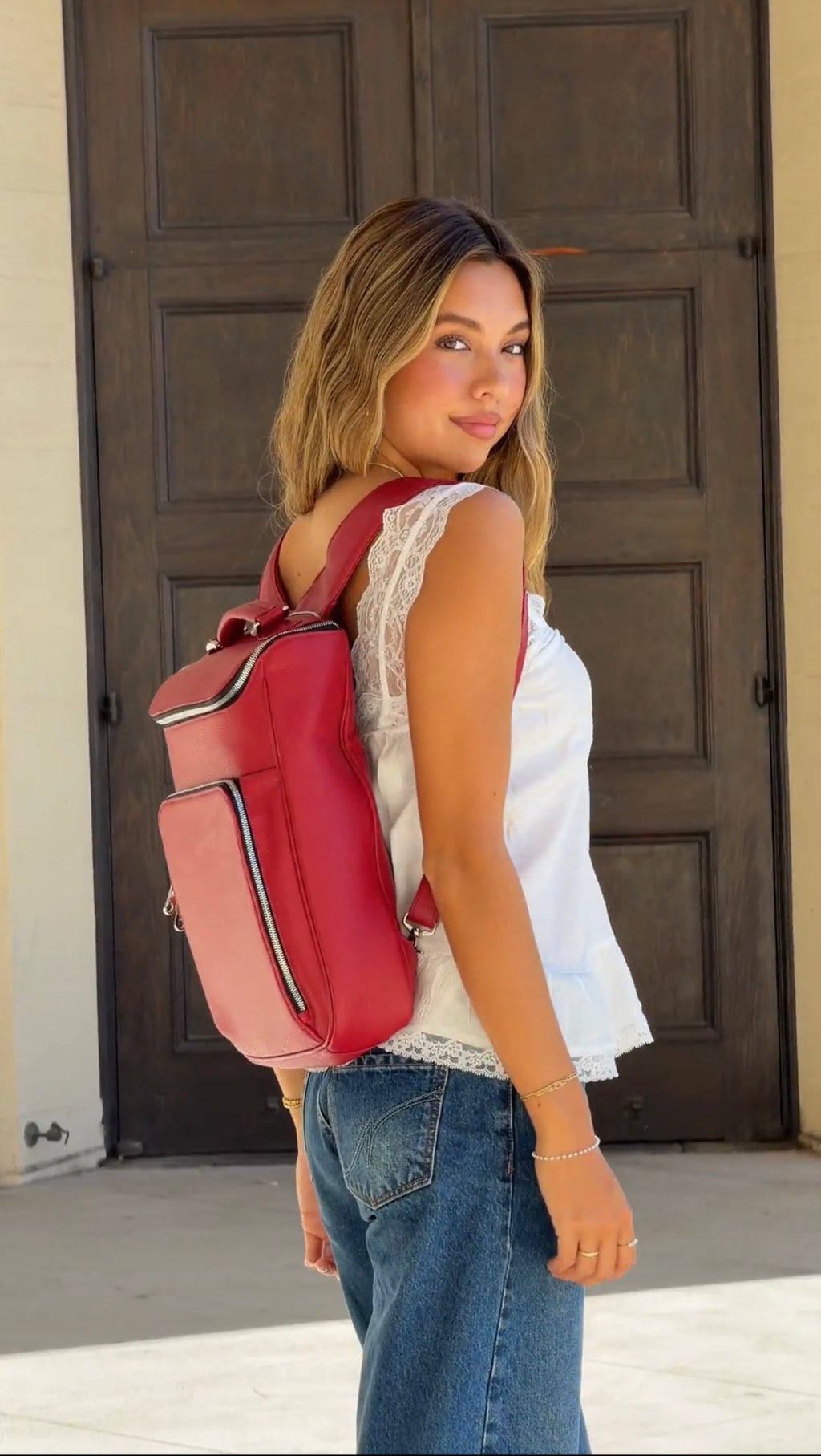 Medium Laptop Pack - Red Pebble